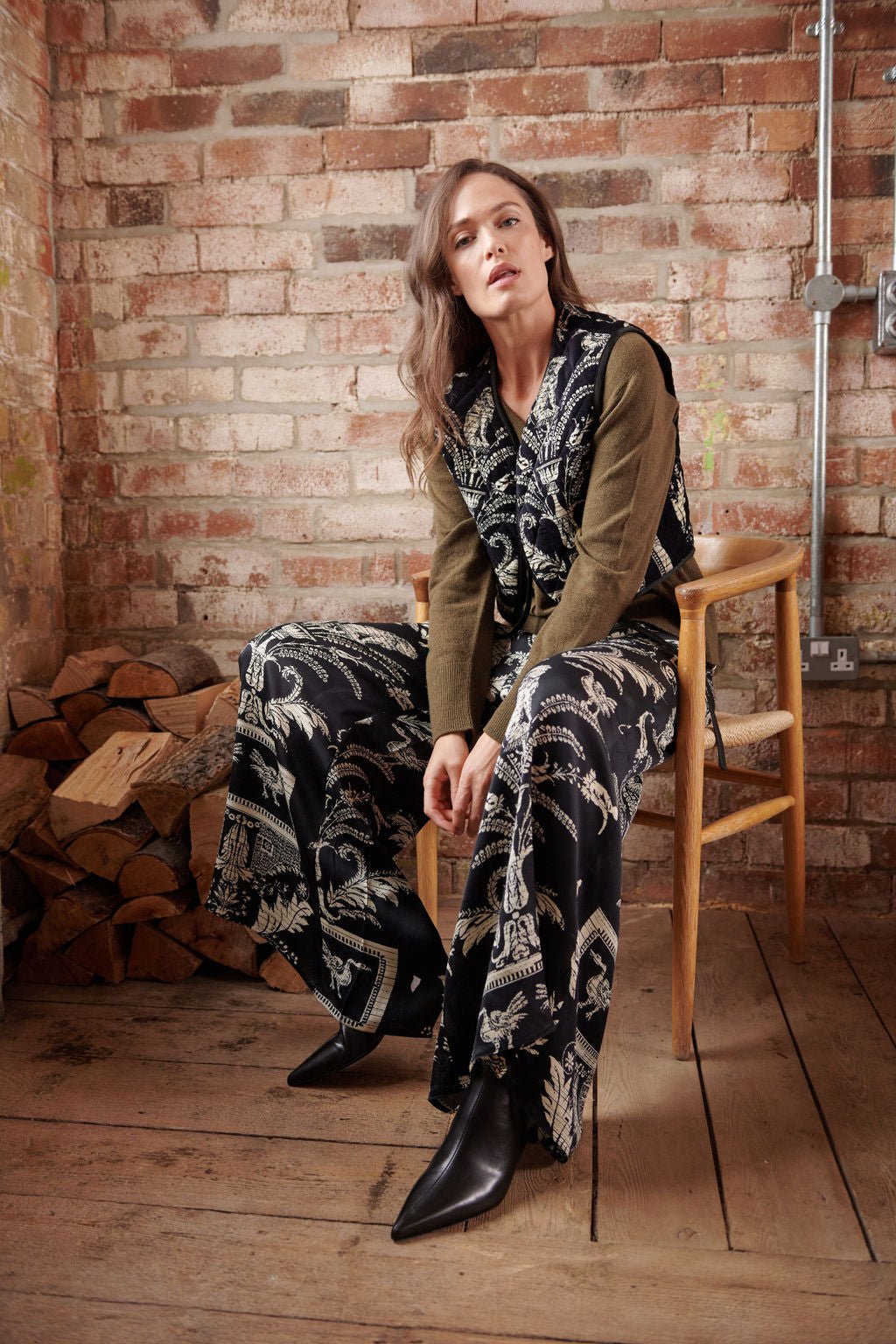 Vintage Damask Black Gilet - One Hundred Stars