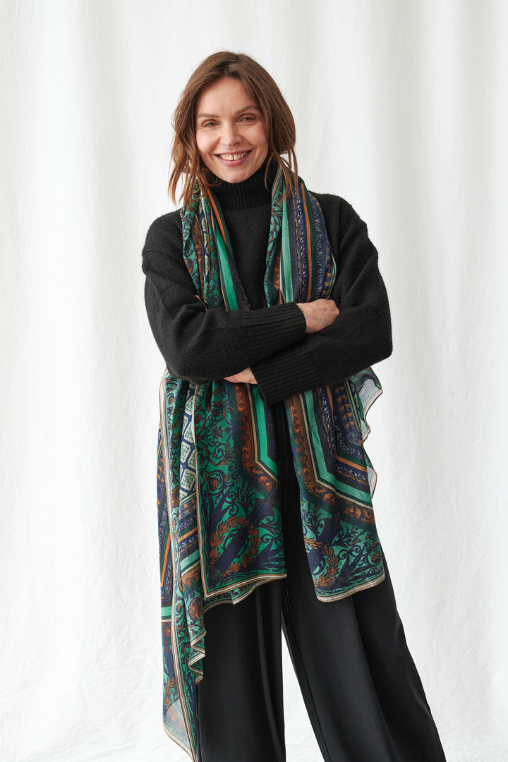 Amulet Emerald Scarf - One Hundred Stars