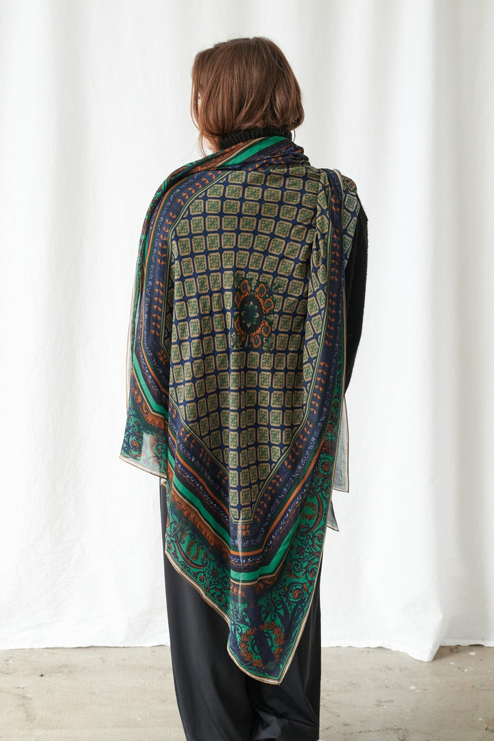 Amulet Emerald Scarf - One Hundred Stars