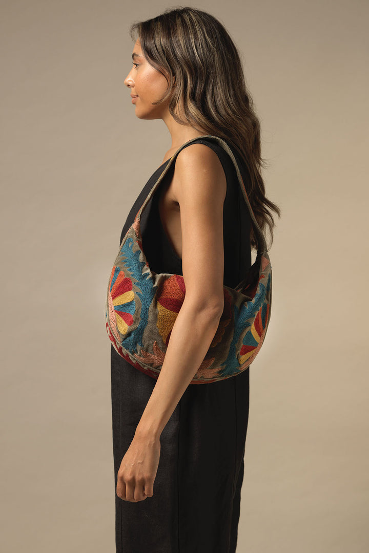 ladies mink stone baguette shoulder handbag with embroidery