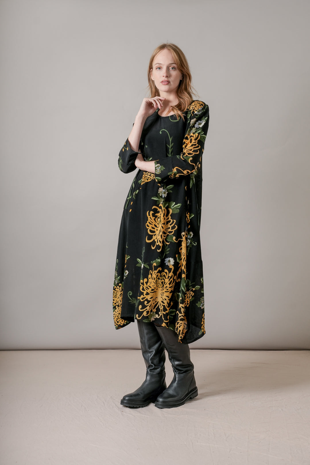 Chrysanthemum Black Asymmetric Dress - One Hundred Stars