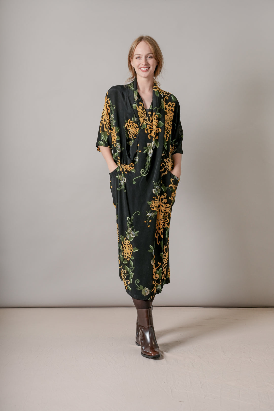 Chrysanthemum Black Rachel Dress - One Hundred Stars