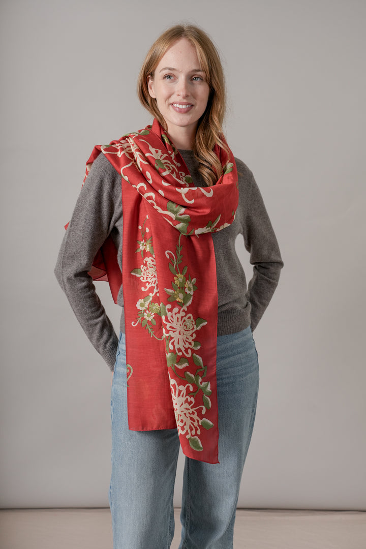 Chrysanthemum Red Scarf - One Hundred Stars