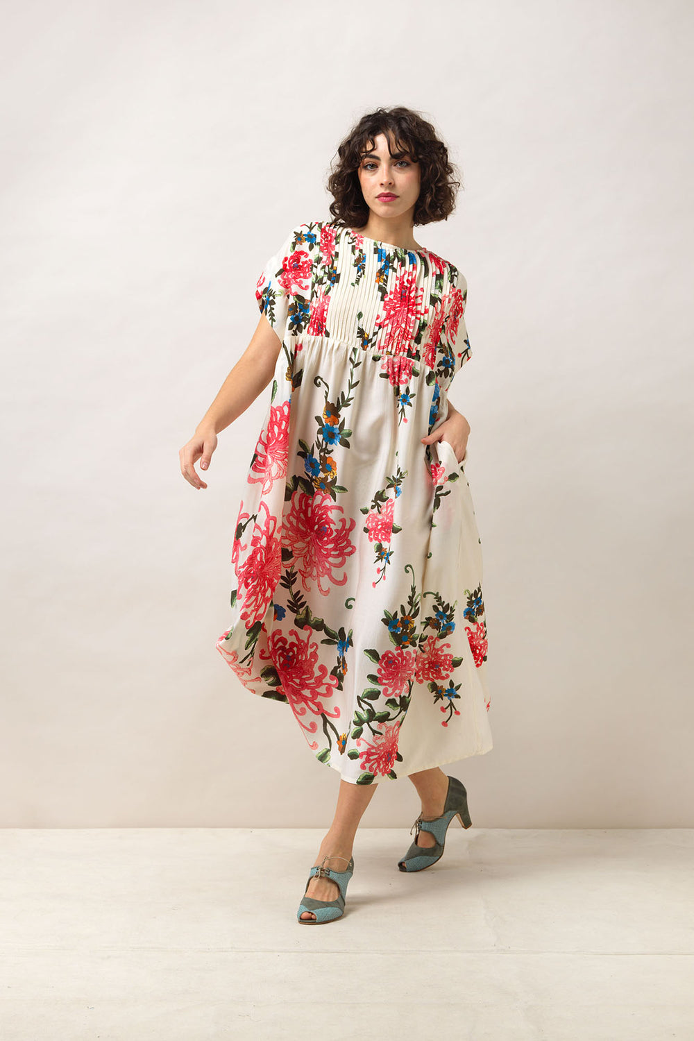 Chrysanthemum Ecru Pleat Dress - One Hundred Stars
