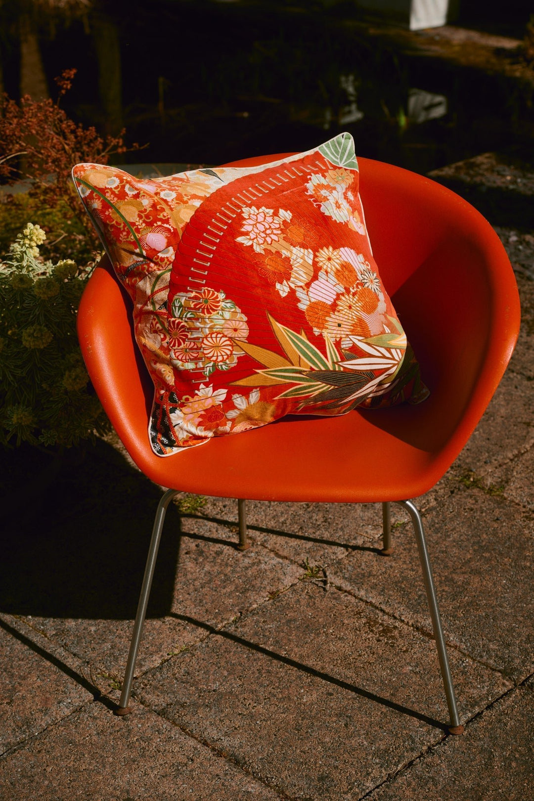 Fans Scarlet Cushion Cover - One Hundred Stars