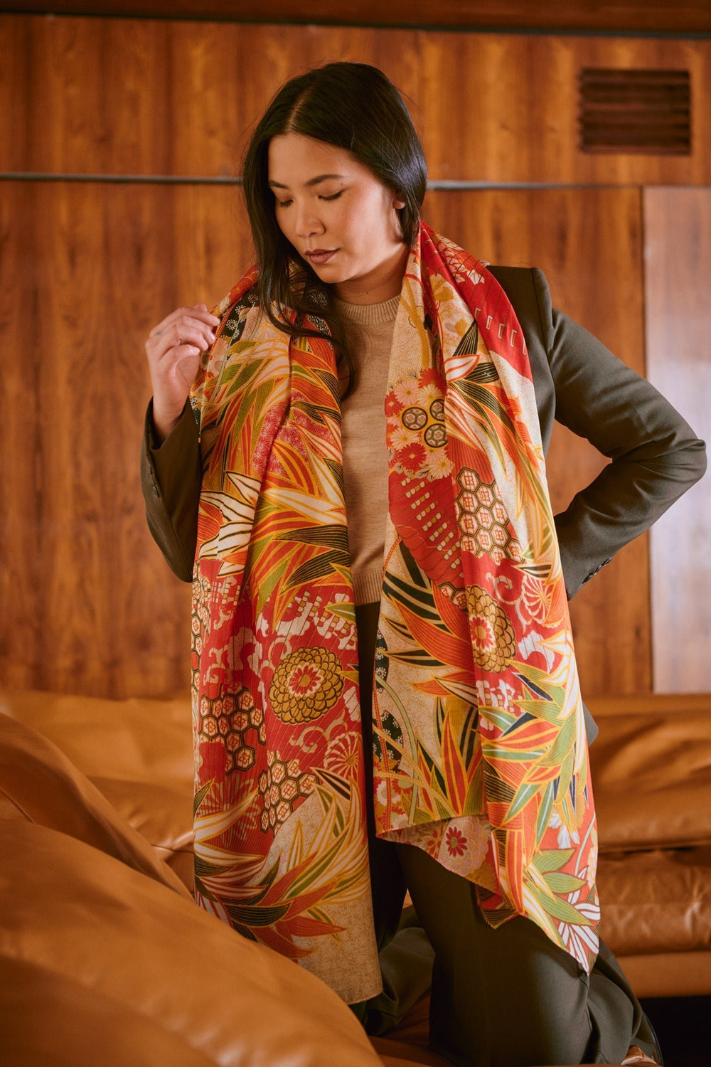 Fans Scarlet Scarf - One Hundred Stars