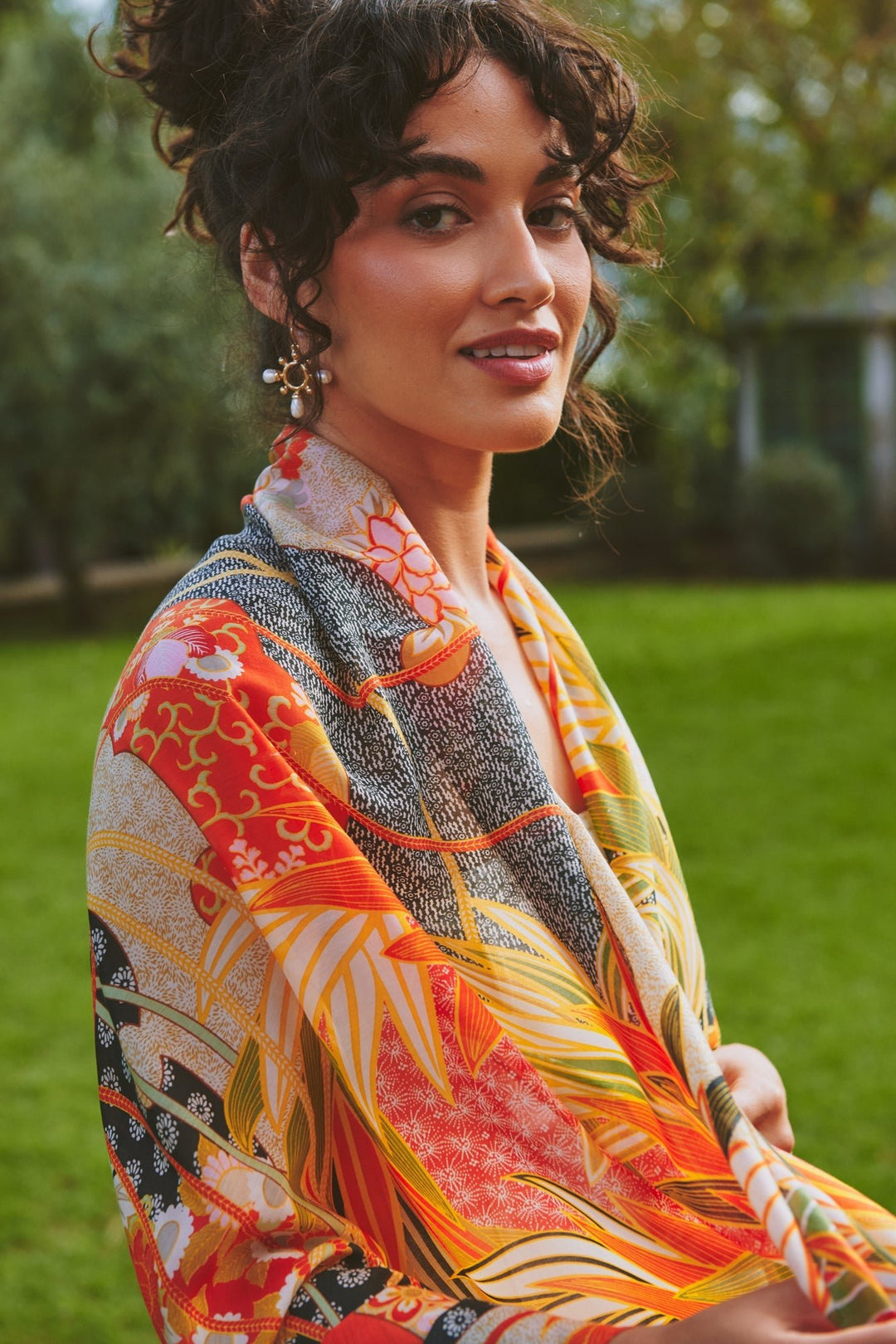 Fans Scarlet Scarf - One Hundred Stars