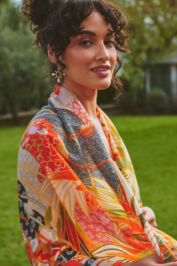 Fans Scarlet Scarf - One Hundred Stars