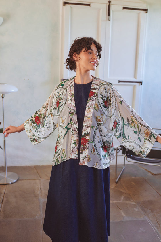 Magnolia Plates Putty Kimono