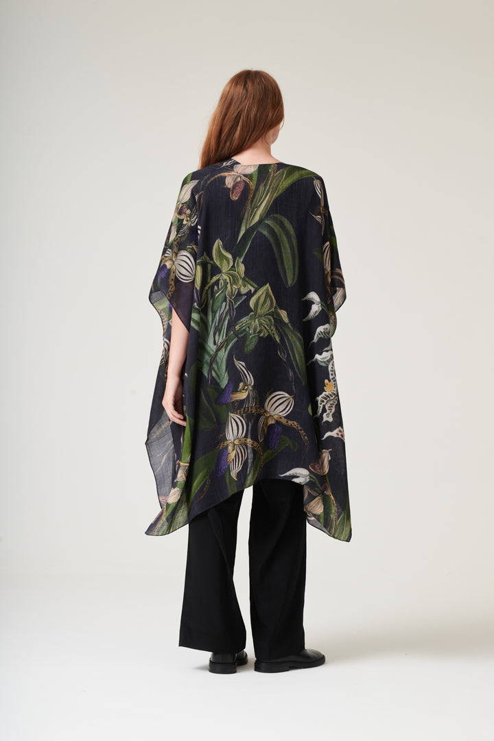 Orchid Black Wool Throwover - One Hundred Stars