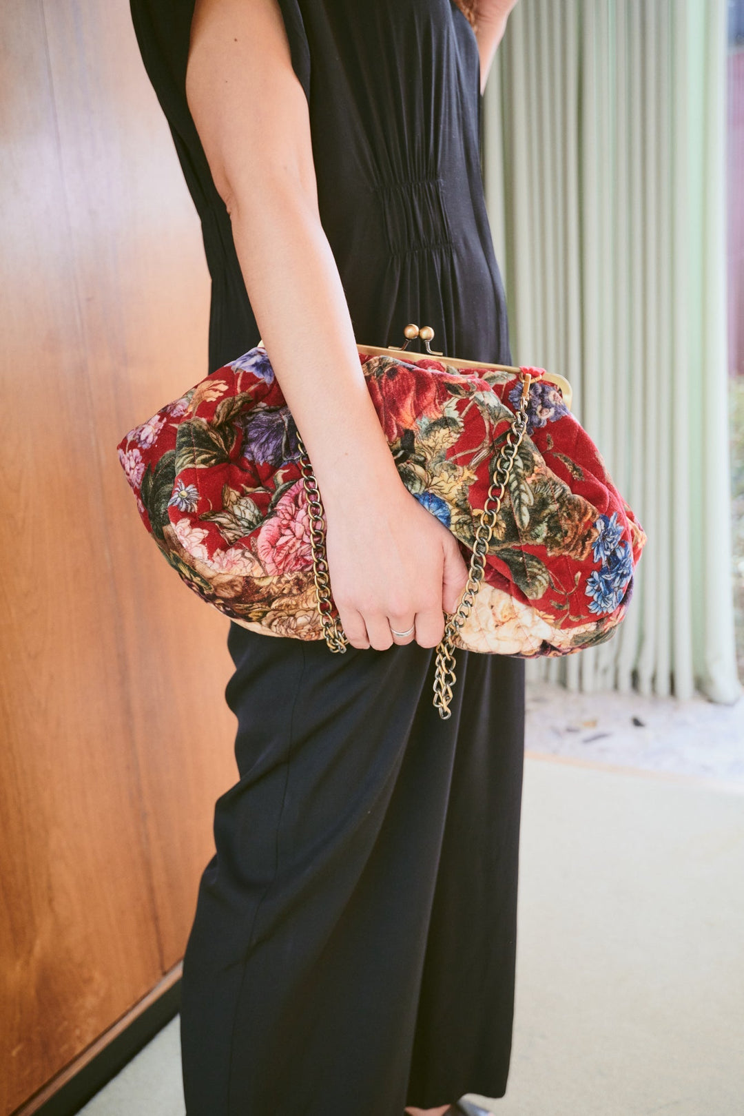 Primula Berry Quilted Velvet Kiss Lock Bag - One Hundred Stars
