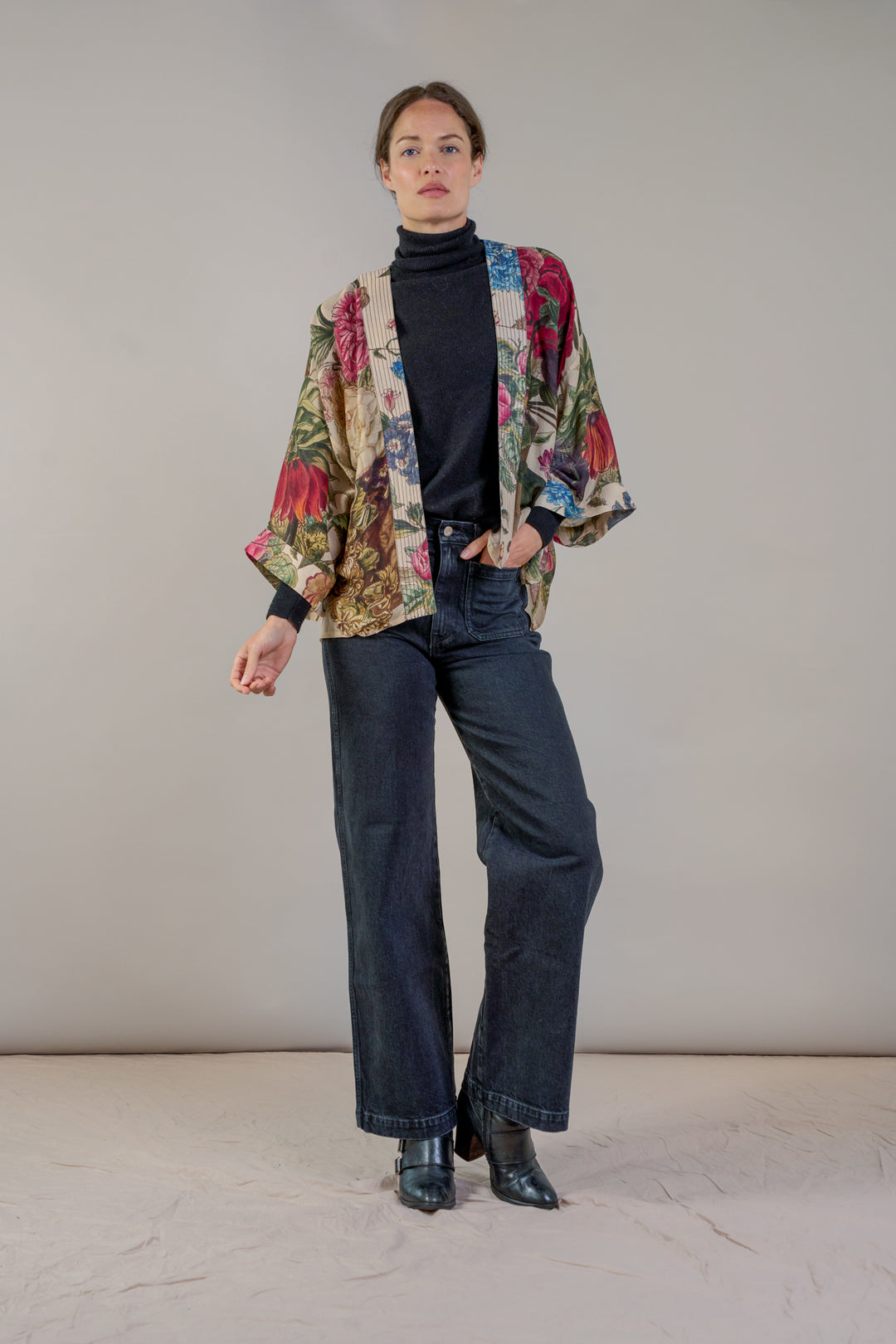 Primula Stone Kimono