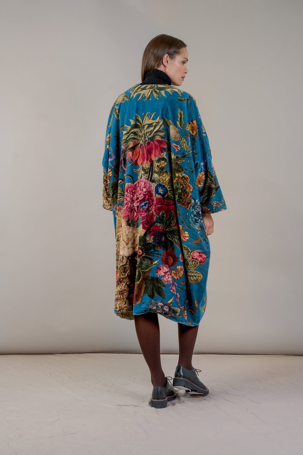 Primula Teal Velvet Grande Kimono - One Hundred Stars