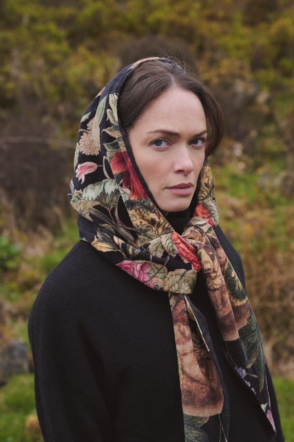 Primula Black Velvet Hood - One Hundred Stars