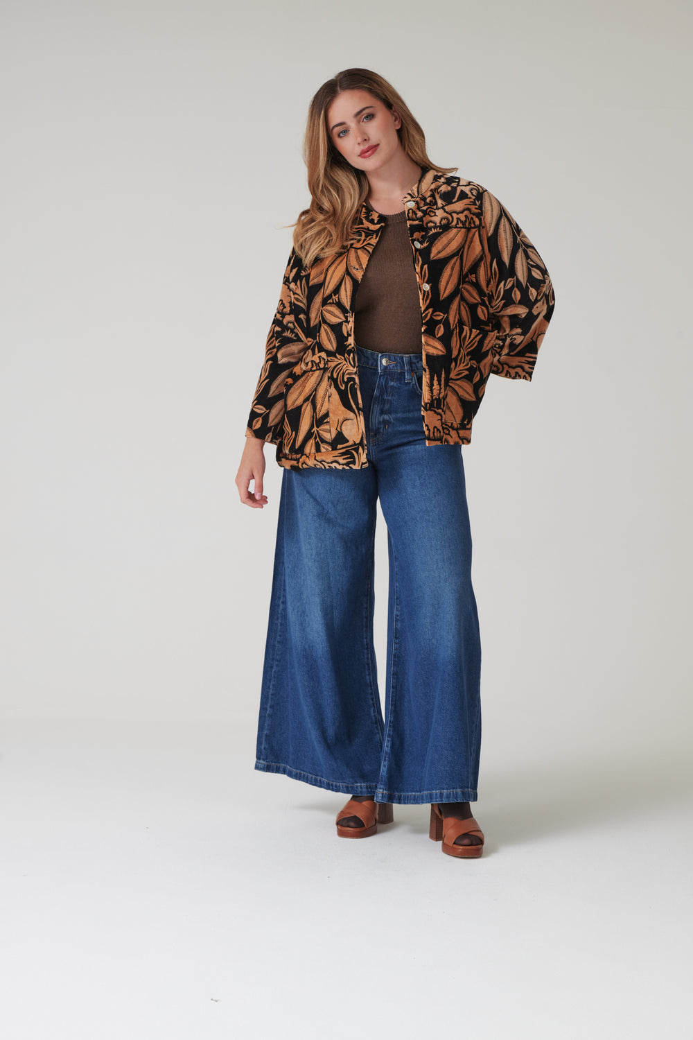 Sphinx Black Velvet Jacket - One Hundred Stars