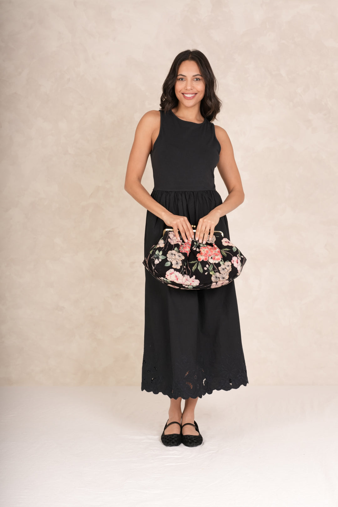 Trailing Blossom Black Kiss Lock Clutch Bag - One Hundred Stars