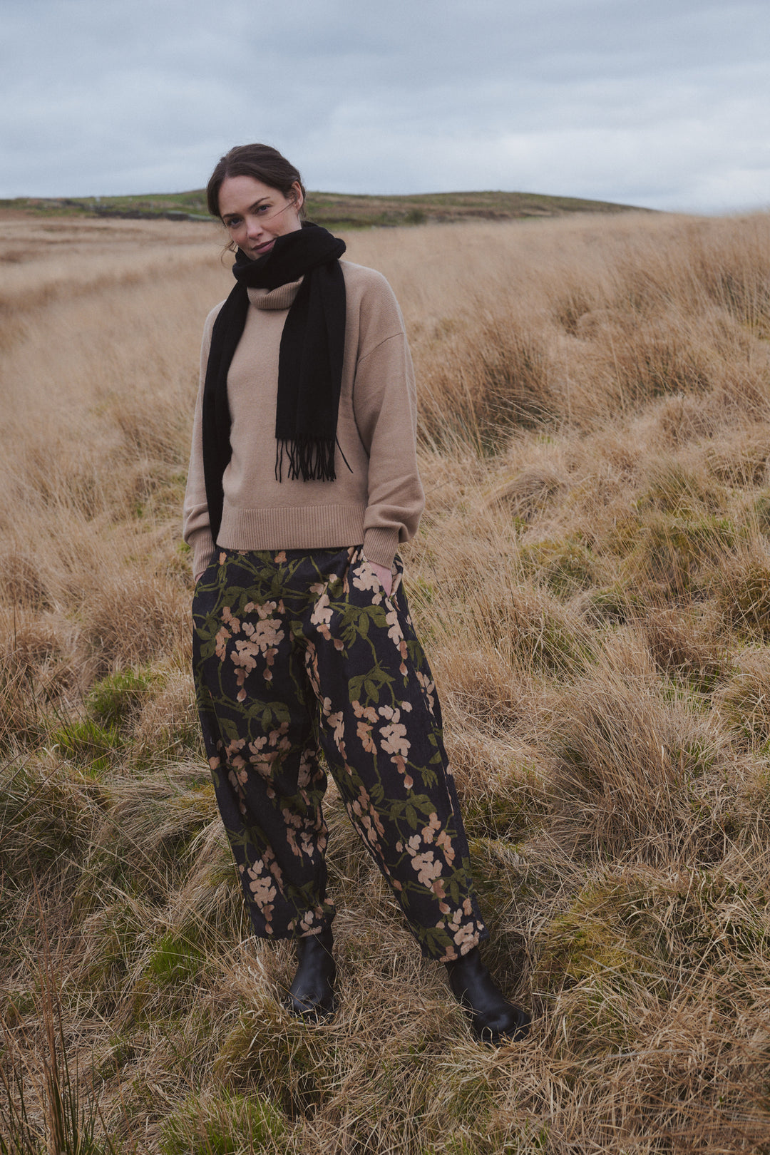 Wisteria Black Barrel Pants - One Hundred Stars