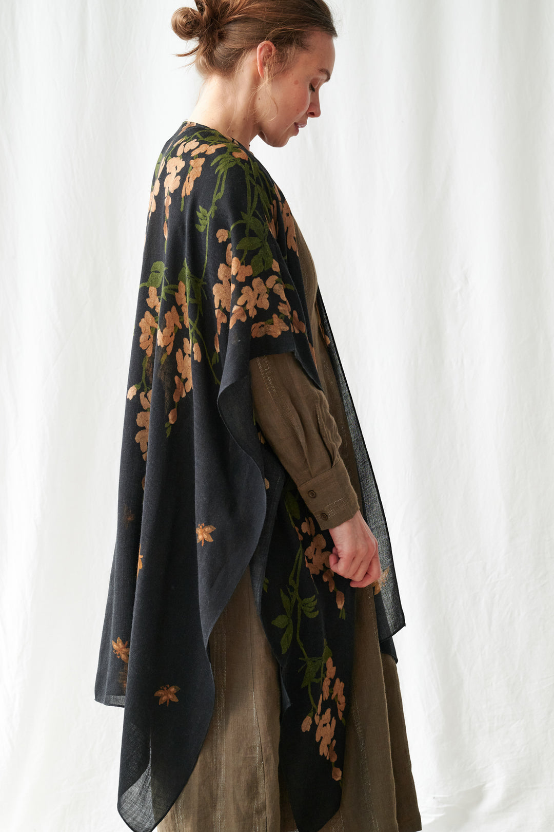 Wisteria Black Wool Throwover - One Hundred Stars