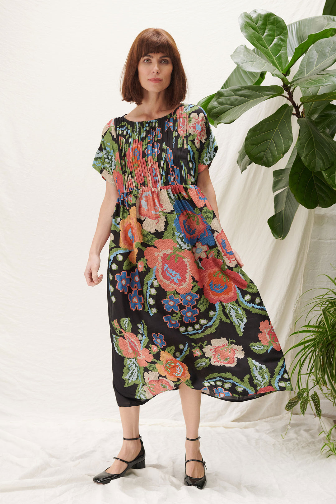 mid length dress dolce style black floral